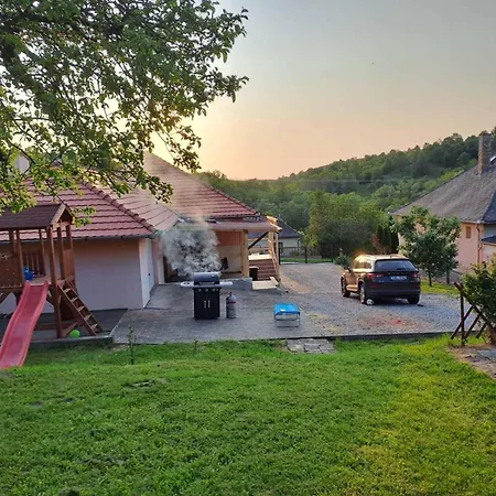 Buekkrosehill Apartment